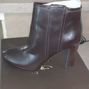 Formica Bootie